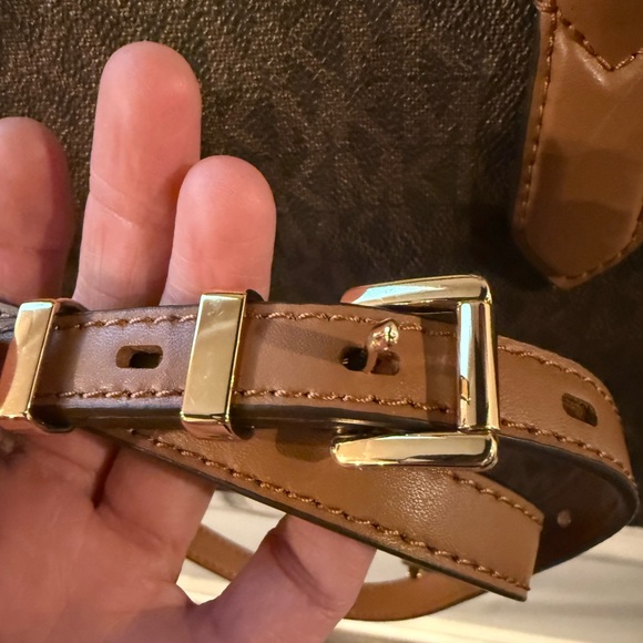 Scarlett Logo Medium East West Satchel Bag NWT - Picture 5 of 8